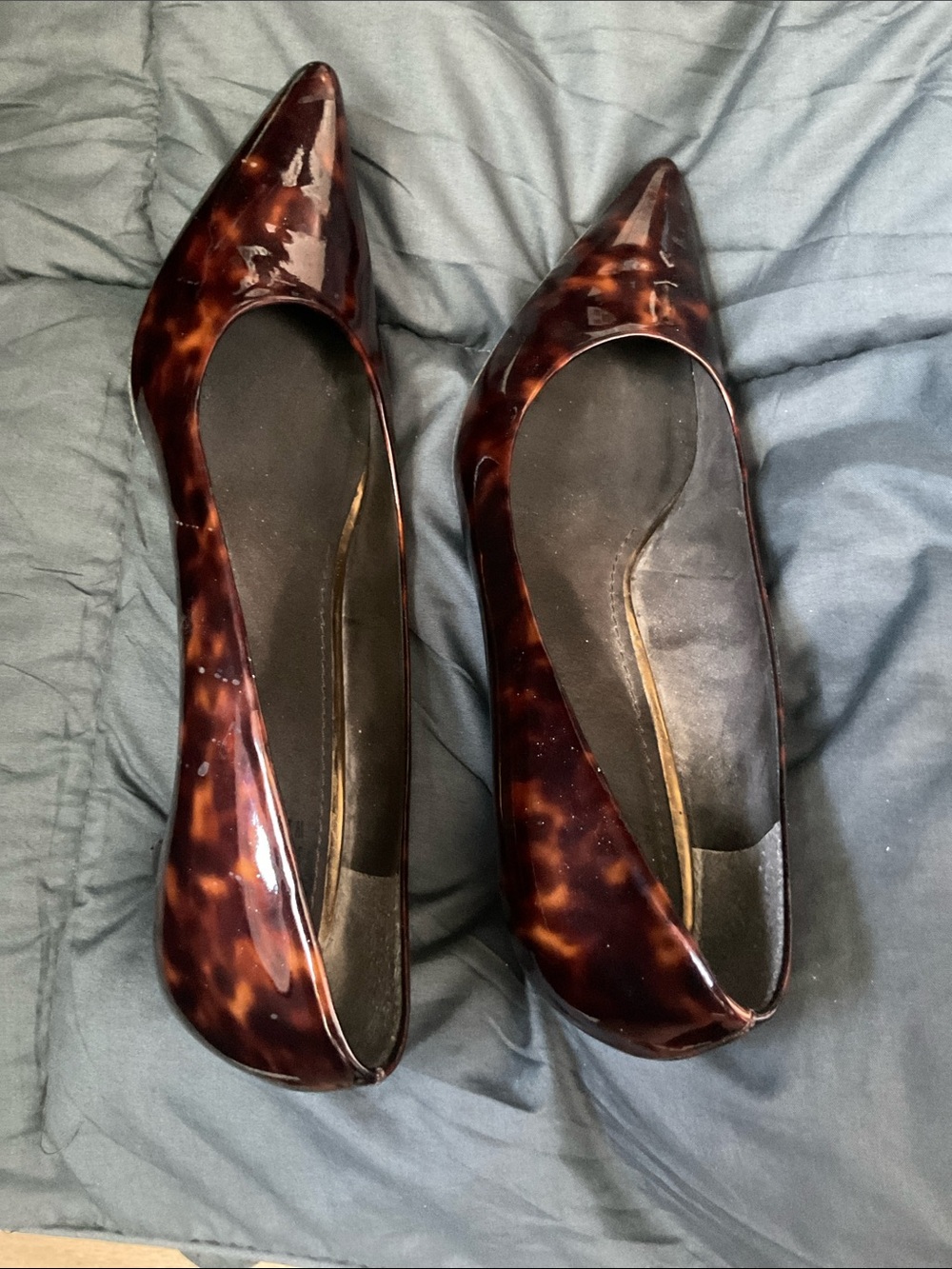 Stuart Weitzman Tortoiseshell Patent Leather Pointed-Toe Kitten Heels - Picture 9 of 11